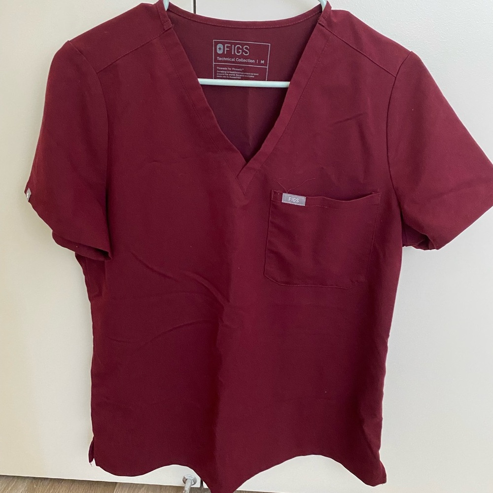 Figs Catarina medium burgundy scrub top